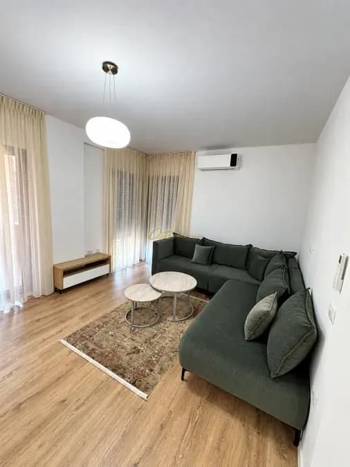 21 DHJETORI APARTAMENT PER QERA 2+1+POST PARKIMI