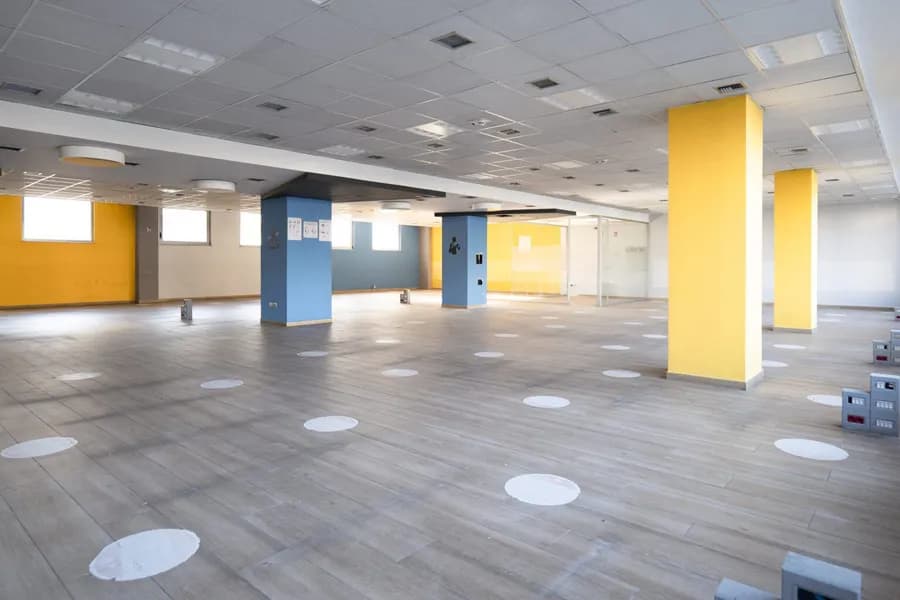 Office to rent Ali Demi (Tirana - city) 2