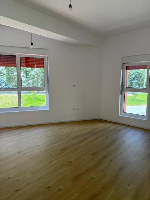 Office to rent Ali Demi (Tirana - city) 4