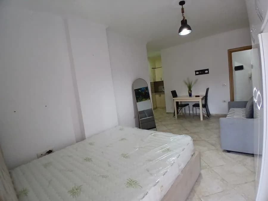 Studio Flat to rent Center (Tirana - city) 2