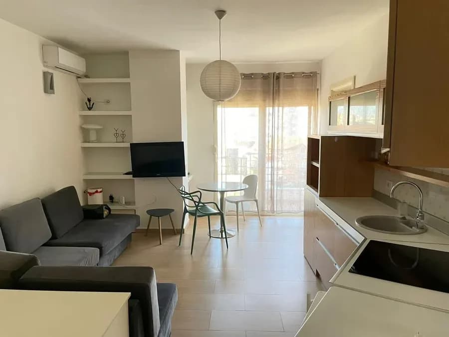 KOMUNA E PARISIT APARTAMENT PER QERA 1+1