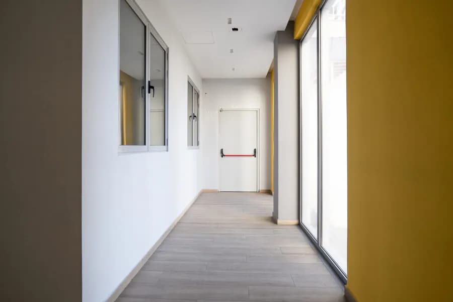 Office to rent Ali Demi (Tirana - city) 4
