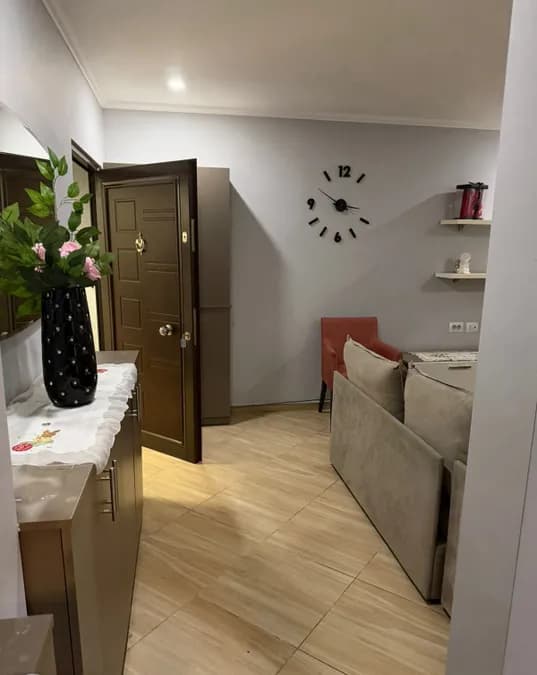 Apartment to rent Center (Tirana - city) 2