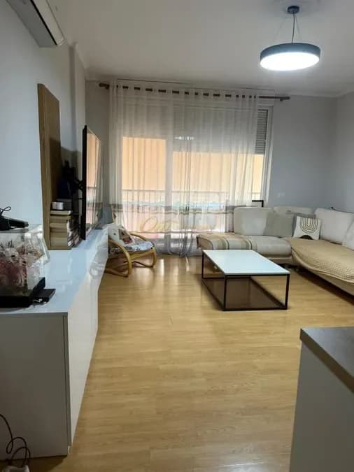 21 DHJETORI APARTAMENT PER QERA 2+1