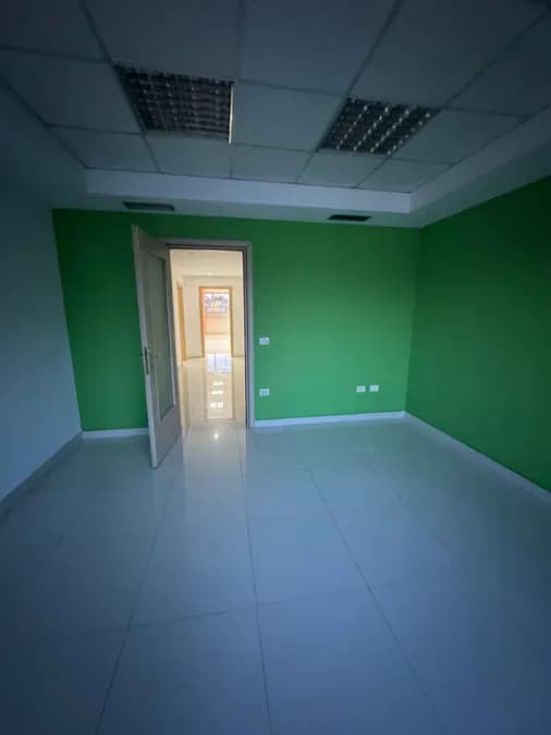 Zyrë për qira Libri Universitar (Tiranë - qyteti)