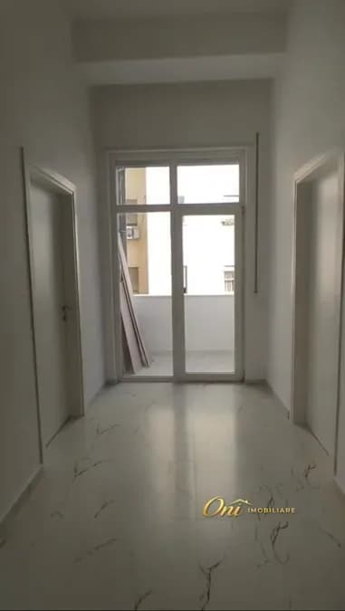JEPET ZYRE ME QERA, RRUGA E DURRESIT