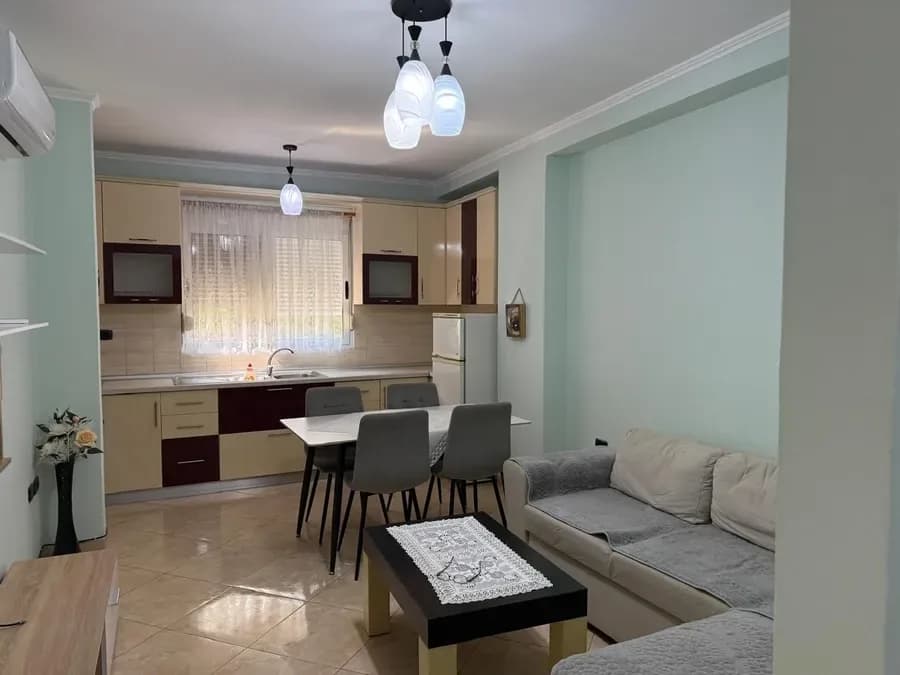 JEPET APARTAMENT ME QERA 2+1, BULEVARDI ZHAN DARK