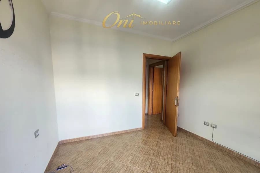 Office to rent Zogu i Zi (Tirana - city) 3
