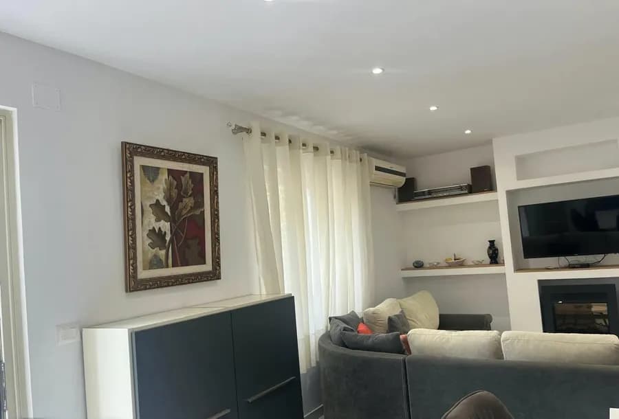 Apartment to rent 5 Maji Str. - Siri Kodra - Durresi Restaurant (Tirana - city) 4