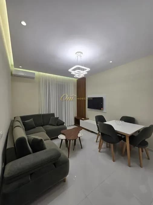UNIVERS CITY APARTAMENT PER QERA 1+1