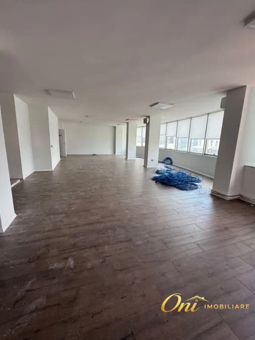 Office to rent Train Station - New Boulevard - Brrake (Tirana - city) 2