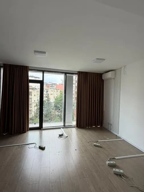 Office to rent Artificial Lake - Kosovars Str. (Tirana - city) 2