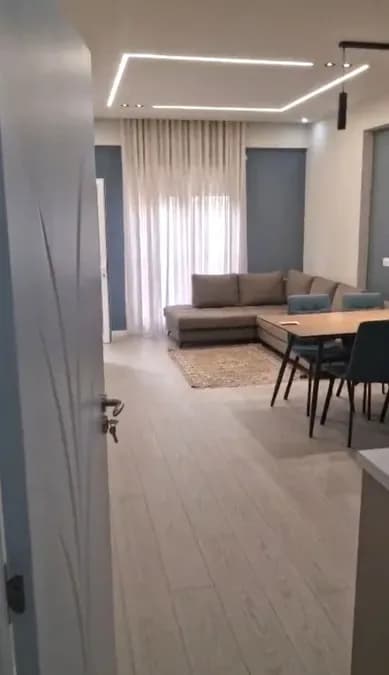 JEPET APARTAMENT ME QERA 1+1, STACIONI I TRENIT