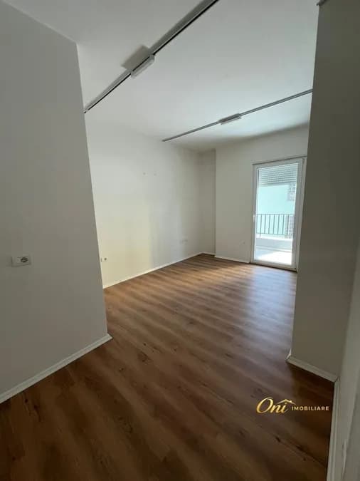 Office to rent New Bazaar - Red School (Tirana - city) 3