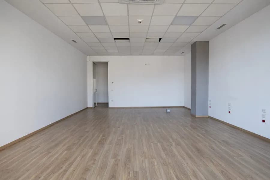 Office to rent Ali Demi (Tirana - city) 2
