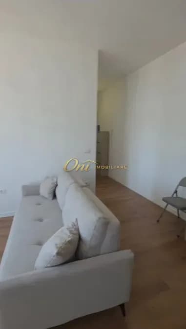 RRUGA 5 MAJI APARTAMENT PER QERA 2+1