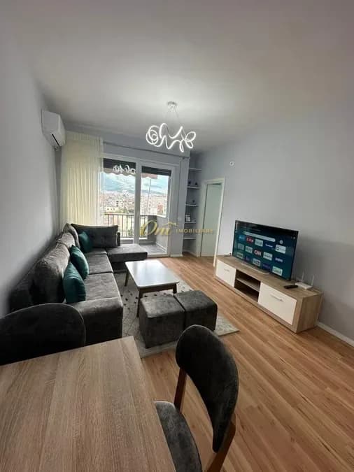 5 MAJI, APARTAMENT ME QERA 2+1