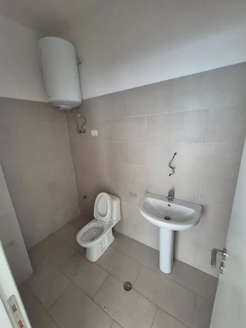 Store to rent Komuna e Parisit - Kristal Center (Tirana - city) 3