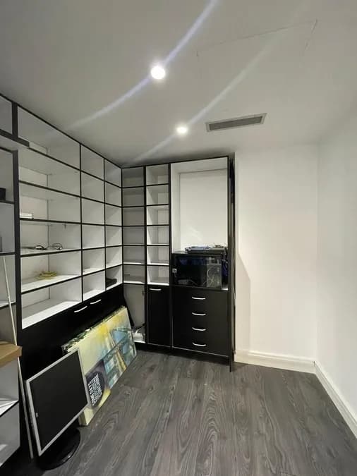 Office to rent Komuna e Parisit - Kristal Center (Tirana - city) 4