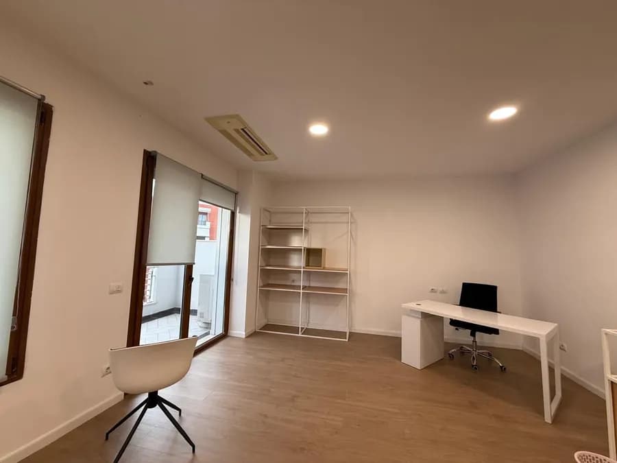 Office to rent Kavaja Str (Tirana - city)