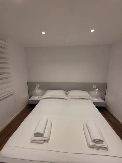 Apartment to rent Durres Str. - Bogdaneve Str. (Tirana - city) 2