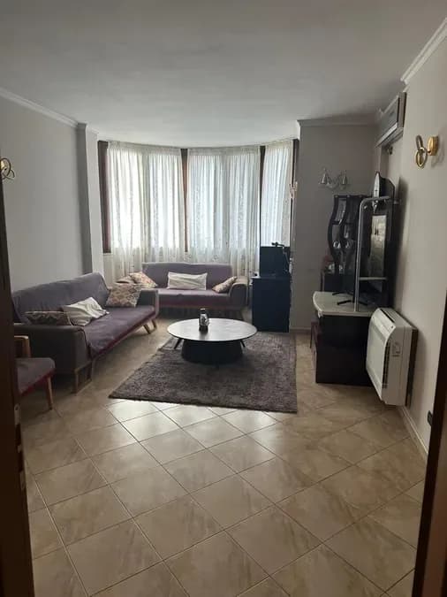 Apartament në shitje Rr. Elbasanit - L Artistik - A. Amerikane (Tiranë - qyteti)
