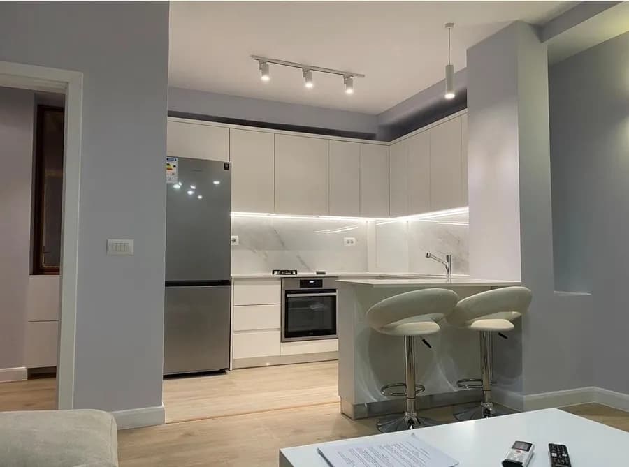 Apartment to rent Wilson Square (Tirana - city) 2