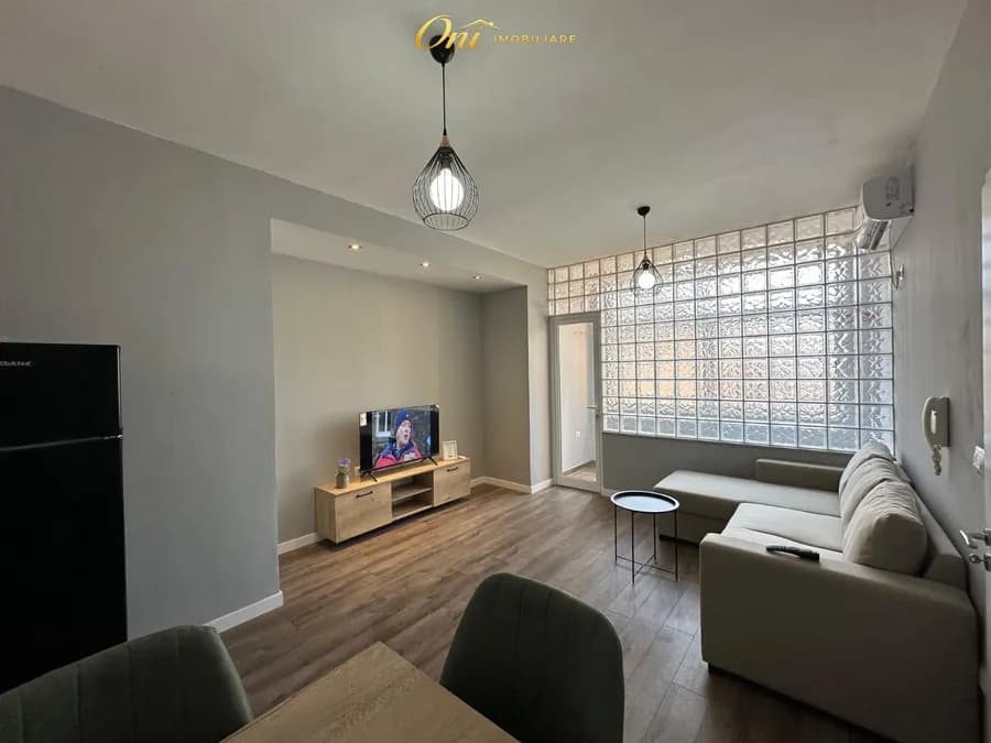 Apartment to rent New Bazaar - Red School (Tirana - city)