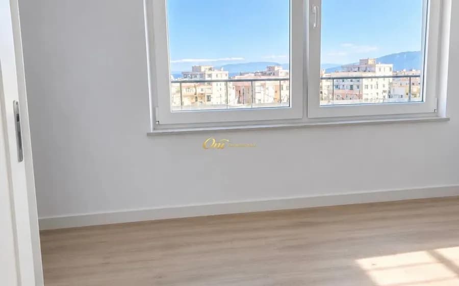QENDER JEPET AMBIENT ZYRE PER QERA