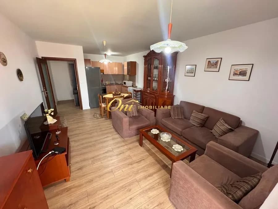 KOMUNA E PARISIT APARTAMENT PER QERA 2+1