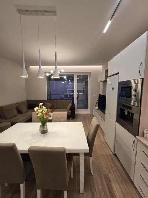 Apartament për qira Tiranë - qyteti