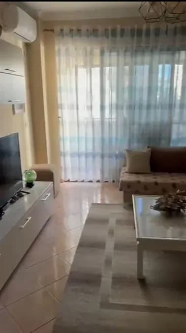 JEPET APARTAMENT ME QERA 2+1, YZBERISHT