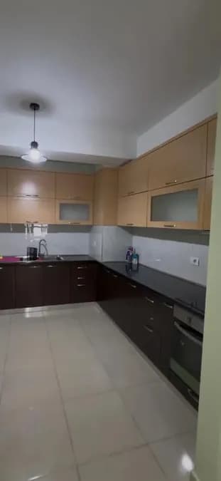 Apartment to rent Komuna e Parisit - Kristal Center (Tirana - city)