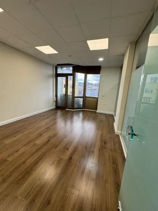 Office to rent Wilson Square (Tirana - city) 2