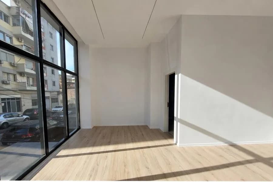 Store to rent Mine Peza - Fortuzi Str. (Tirana - city) 4