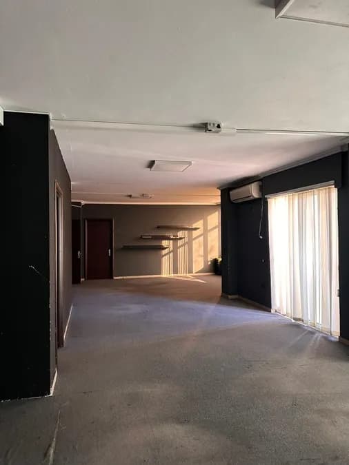 Office to rent Kavaja Str (Tirana - city) 2