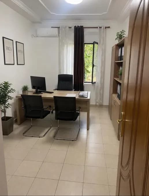 JEPET APARTAMENT PER ZYRE ME QERA, SHALLVARET