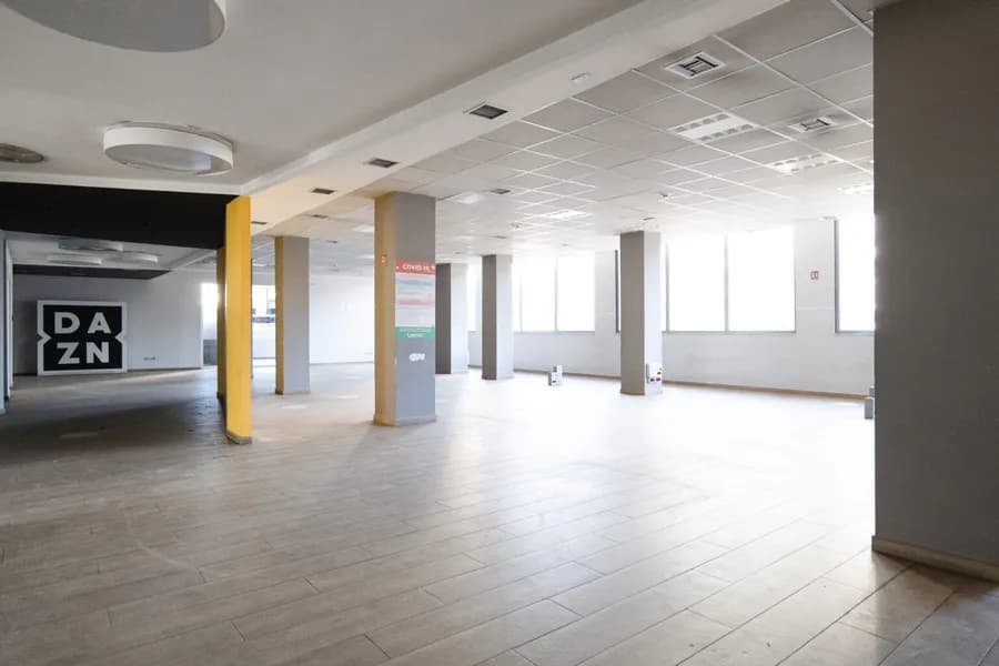 Office to rent Ali Demi (Tirana - city) 3