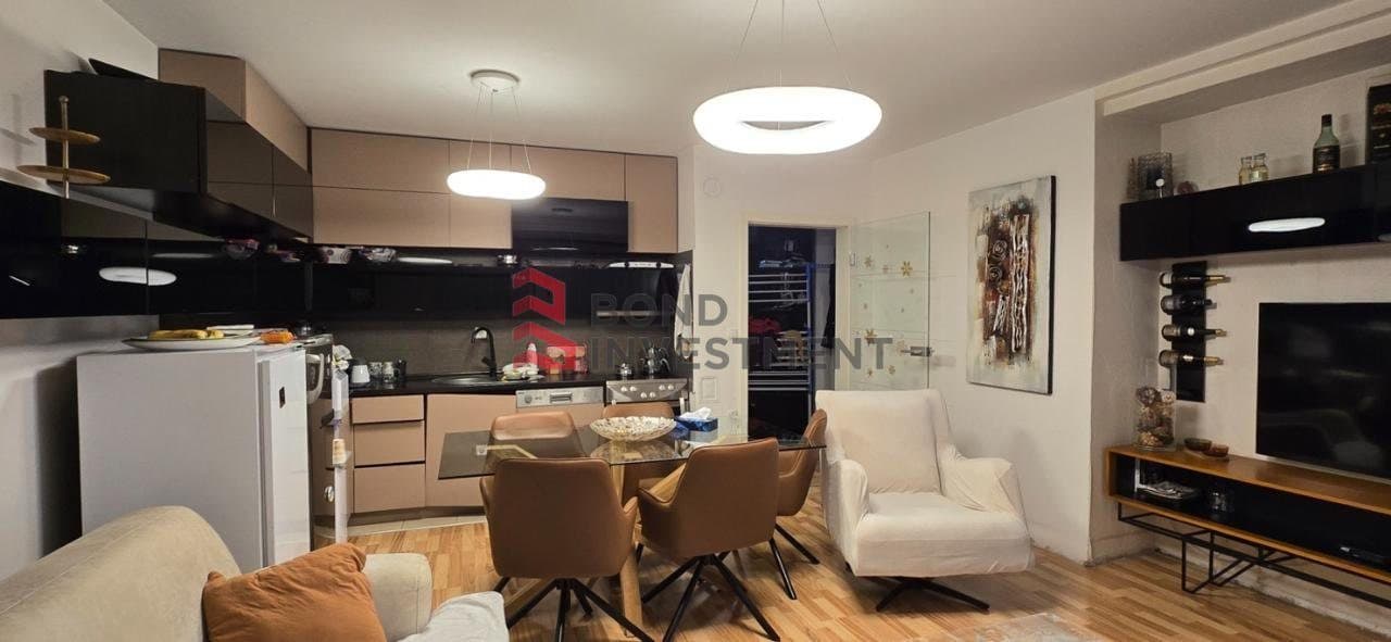 OFERTË SPECIALE – KURSENI 7,000 €!
🏡 SHITET BANESË 2 DHOMËSHE ME GARAZHË – MATI 1 3