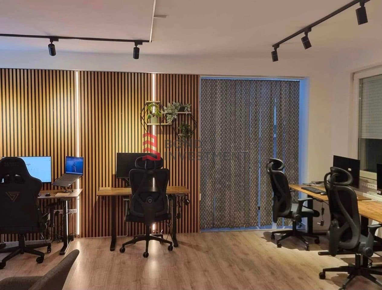 Zyrë me Qira | 61m² | E Mobiluar | Rruga C