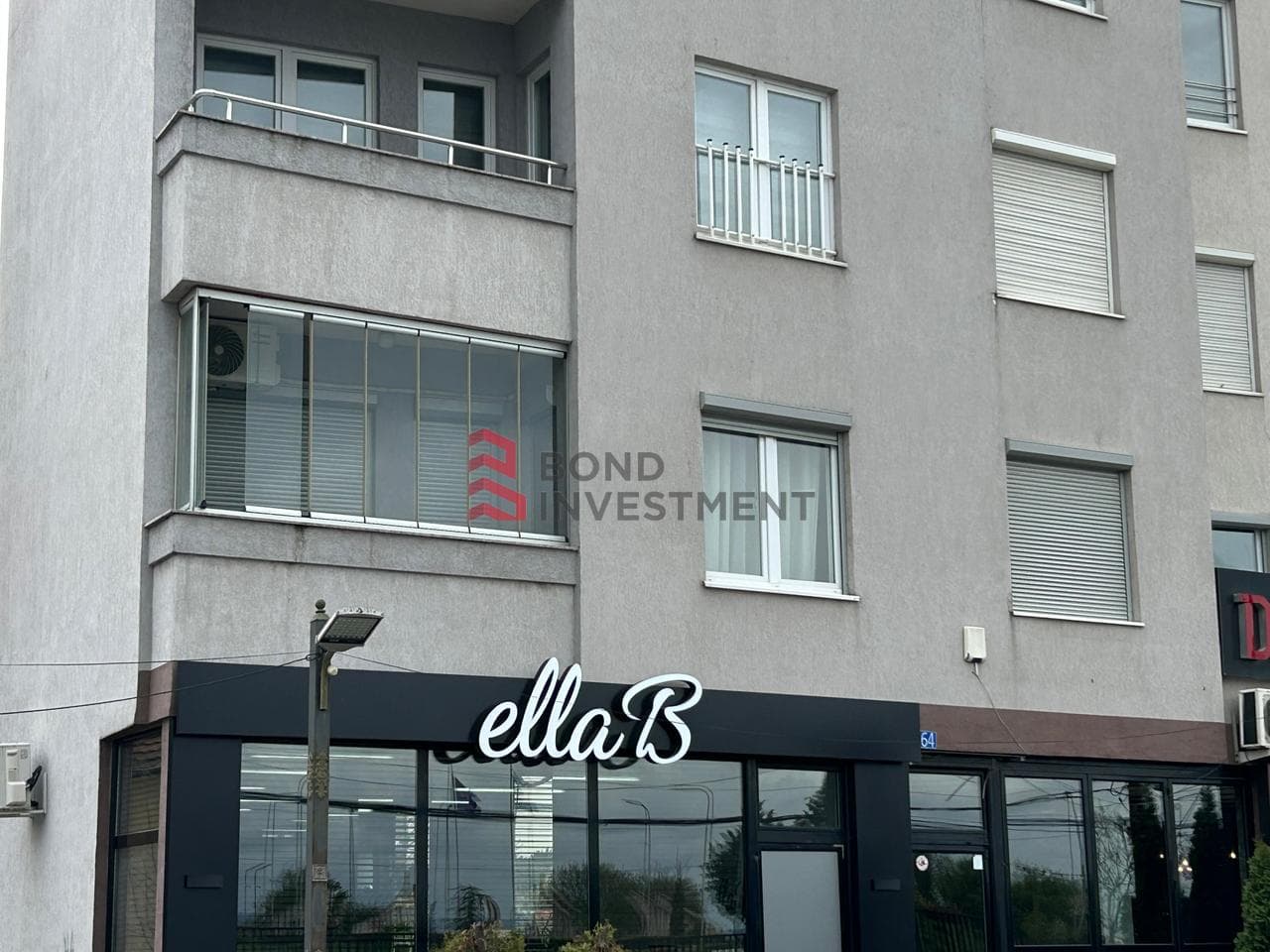 Banesë në shitje në Bregun e Diellit – Lokacion shumë i kërkuar