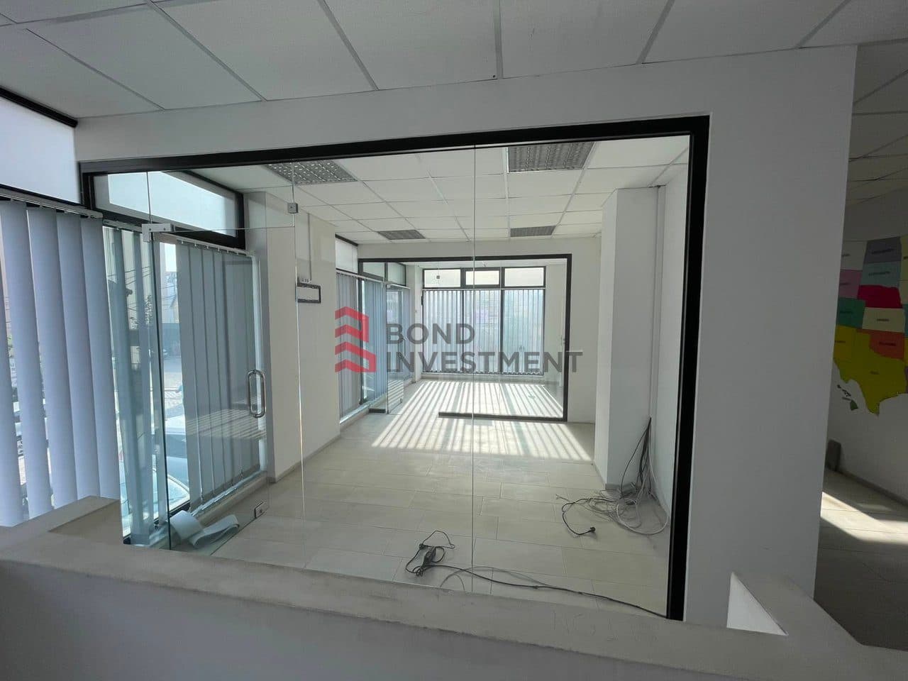 Lokal / Zyrë me Qira në Rrugën Muharrem Fejza – 136 m² 2