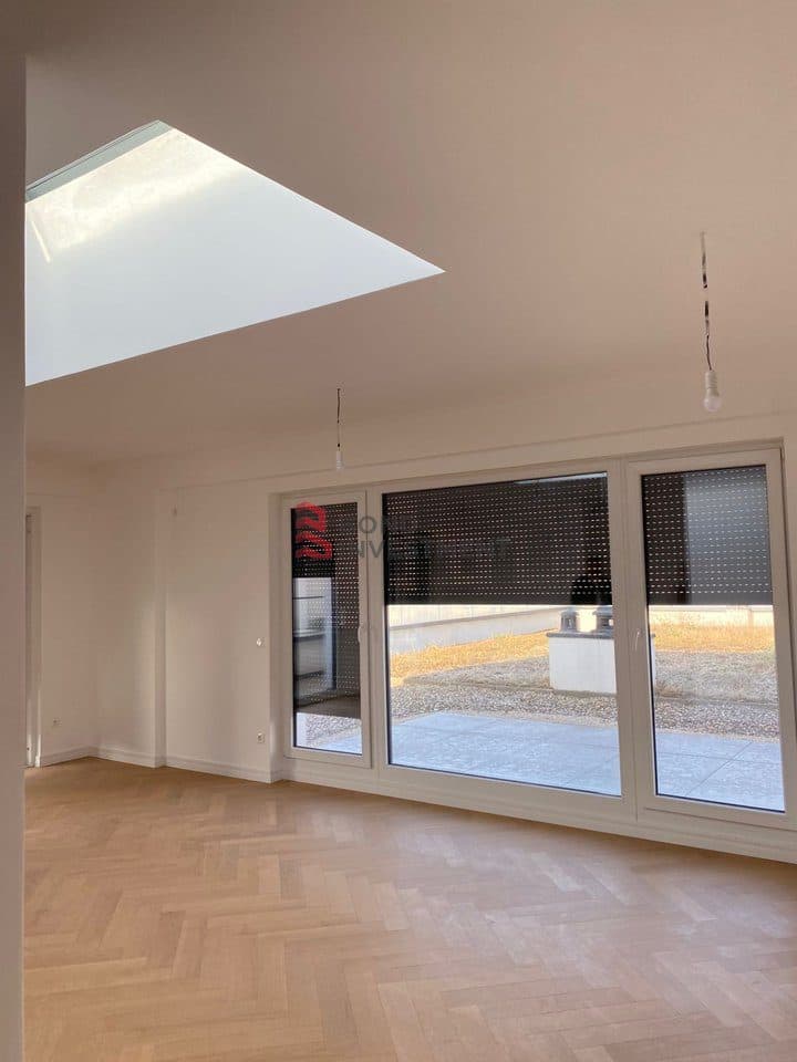 Penthouse modern për shitje në Rrugën B, pas Royal Mall 4