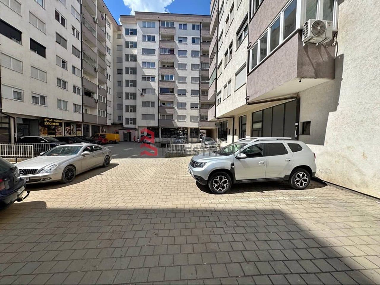 SHITET BANESË 87 m² NË FUSHË KOSOVË