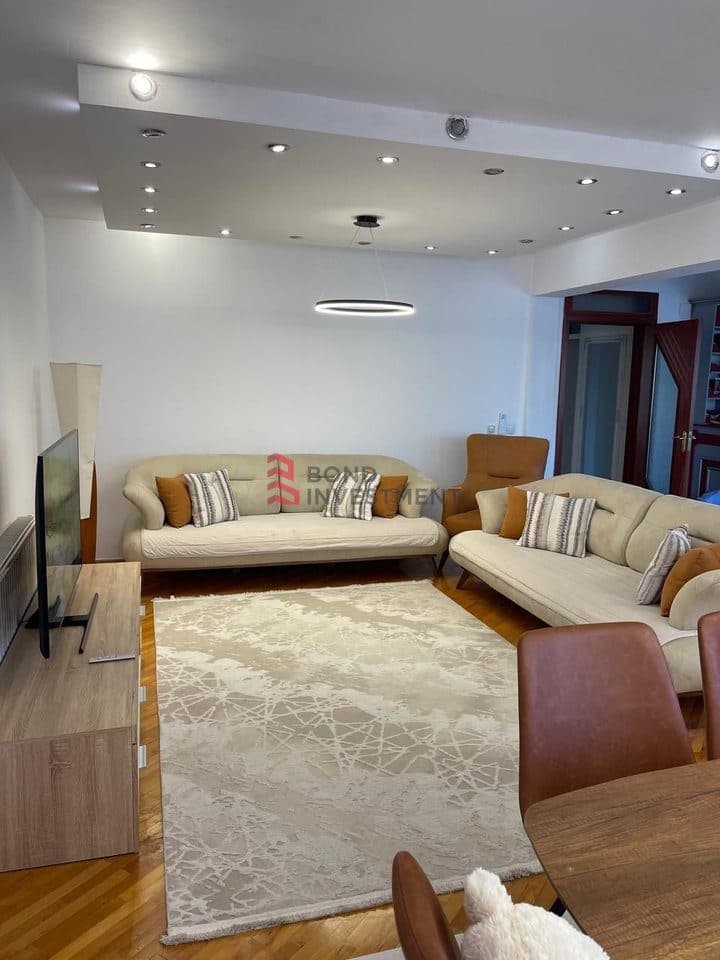 Banesë për Shitje në Rrugën C, 107m² 2