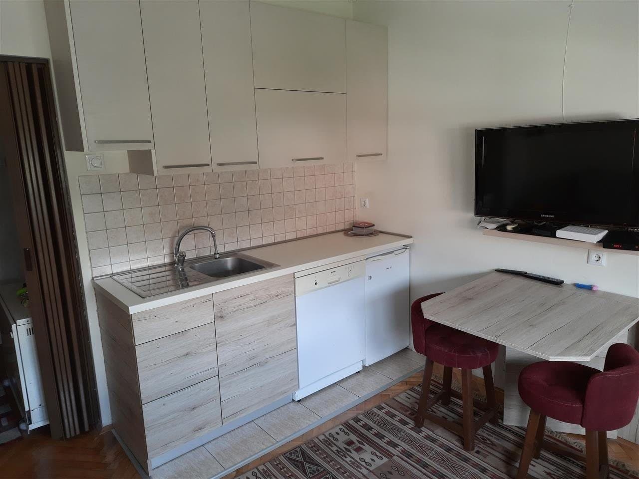 Banesë 1+1 Me Qira në Ulpianë, Prishtinë - 300€ | 1 dhomë gjumi, 1 banjo 3