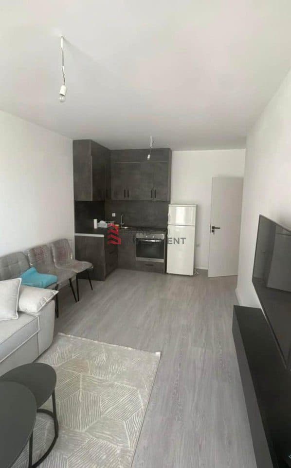 SHITET BANESË E MOBILUAR NË FUSHË KOSOVË – PRANË XHAMISË SË RE | LOKACION FANTASTIK | 60,000 € 2