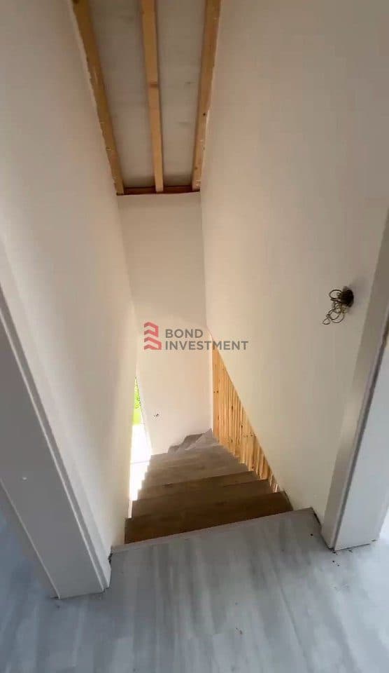 Vilë në shitje në Makresh – 76 m² | 3 Ari Tokë | Mundësi ideale për banim ose investim