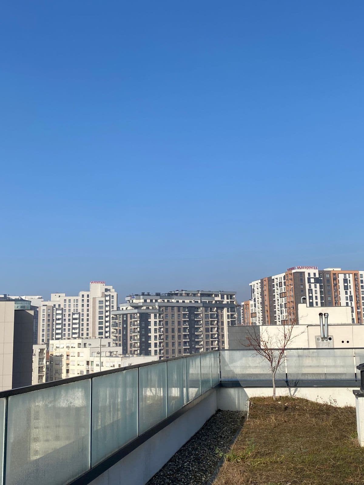 Penthouse modern për shitje në Rrugën B, pas Royal Mall