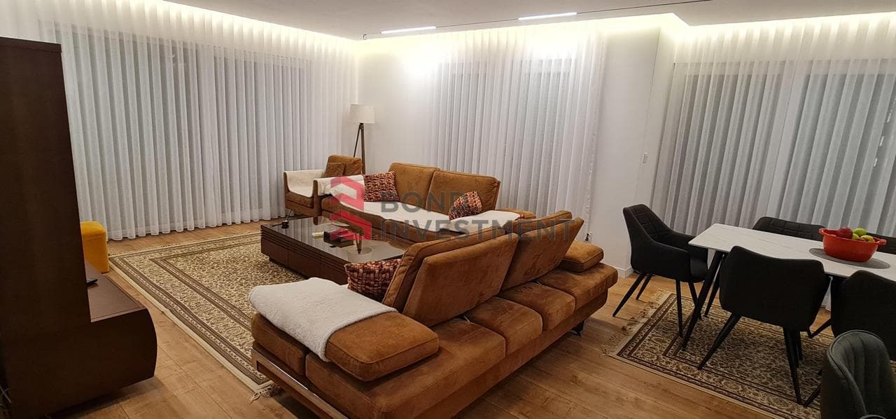 Shtëpi Moderne 3-Katëshe në Shitje – 280m² Banim, 3 Ari Truall | Çagllavicë